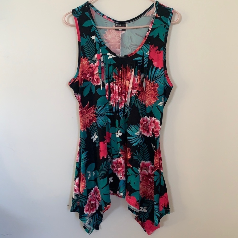 NEW FLORAL PRINTED SLEEVELESS WOMEN TOP SIZE L
